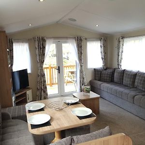 2 Bedroom Gold Caravan Lodge